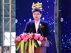 承父業(yè)譜新章的知心書(shū)記